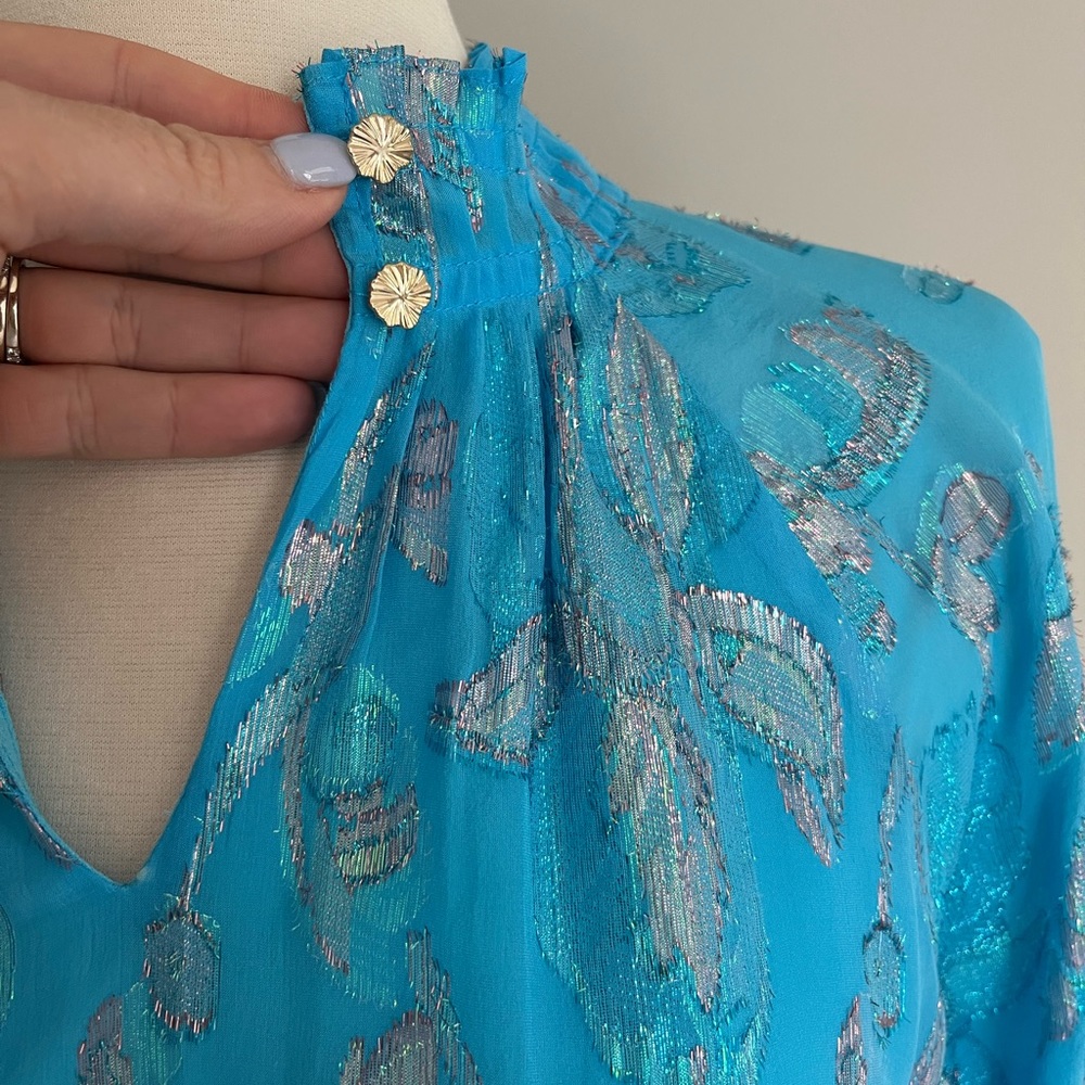 Lilly Pulitzer Blue Iridescent Galiana Ocean Breeze Top Size XS - Picture 4 of 7